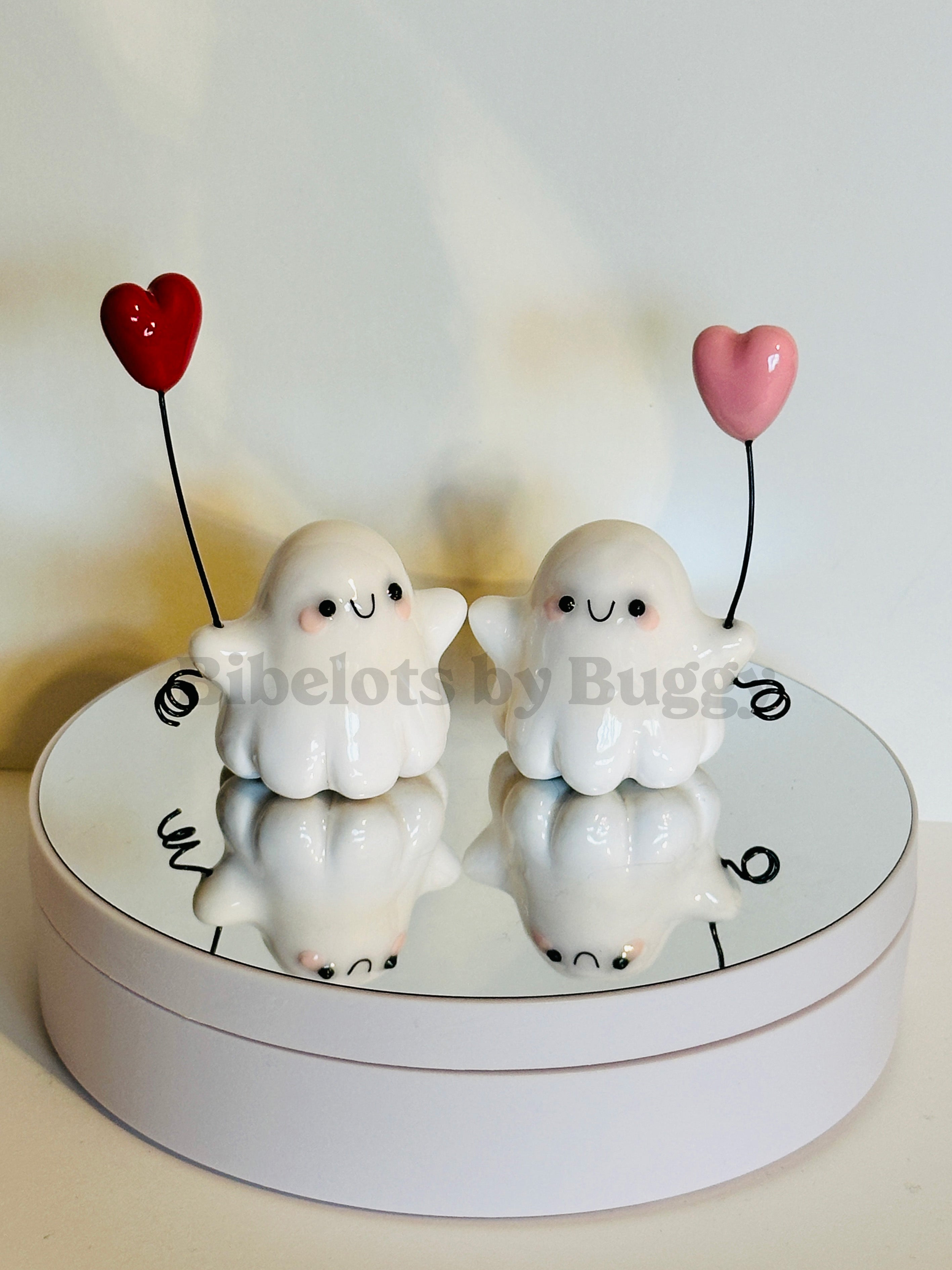 PREORDER | Loving Ghostie & Heart Balloon Figurine