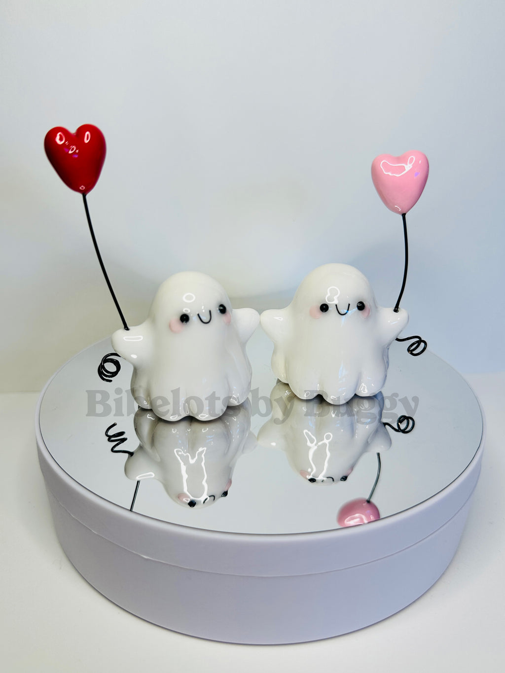 PREORDER | Loving Ghostie & Heart Balloon Figurine