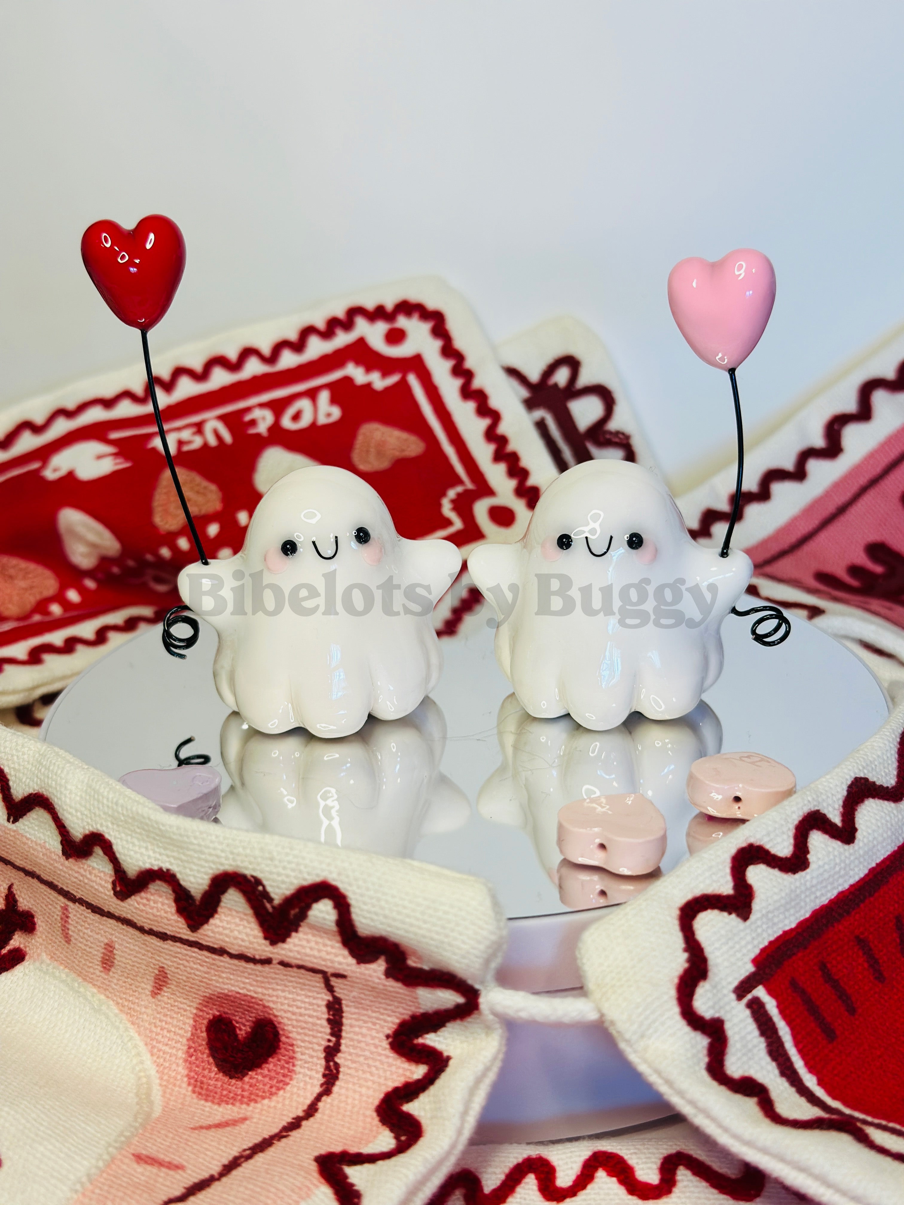 PREORDER | Loving Ghostie & Heart Balloon Figurine